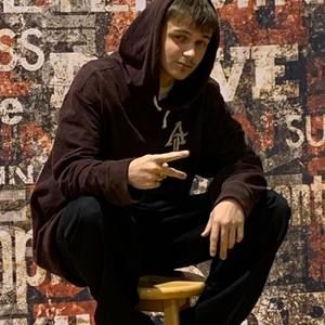 Meet your Posher, Jason